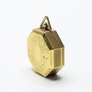 Antique powder /snuff box with a foiled mirror in 18k yellow gold